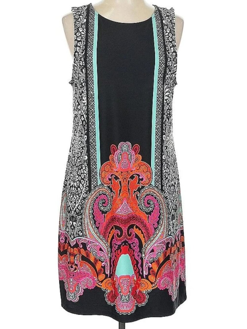 Nicole Miller shift dress - very comfy and stylish size Large